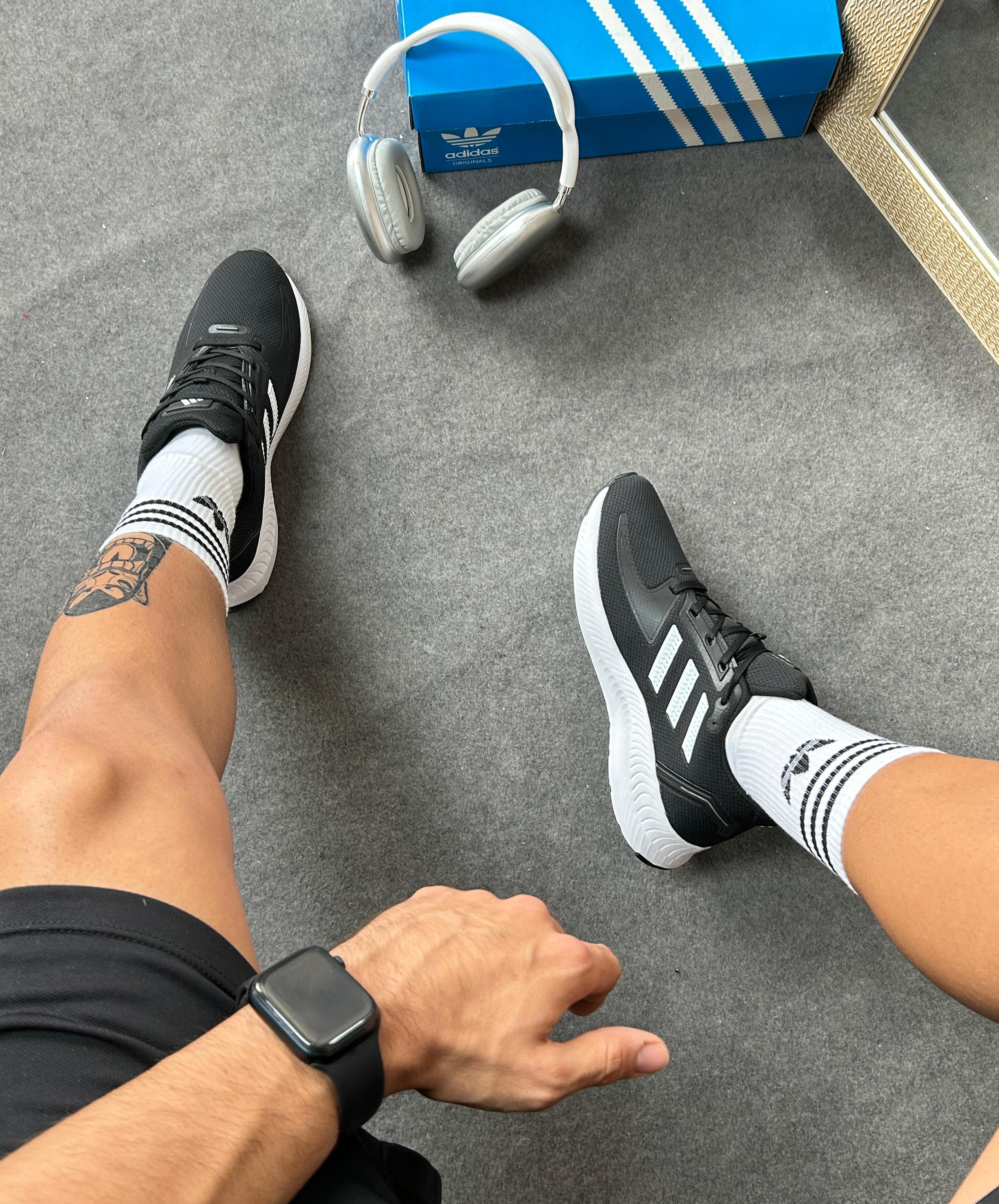 Adidas falcon run